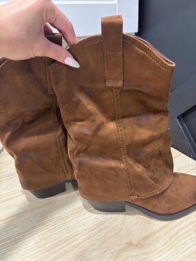 Women’s Tan Suede Western Ankle Boots